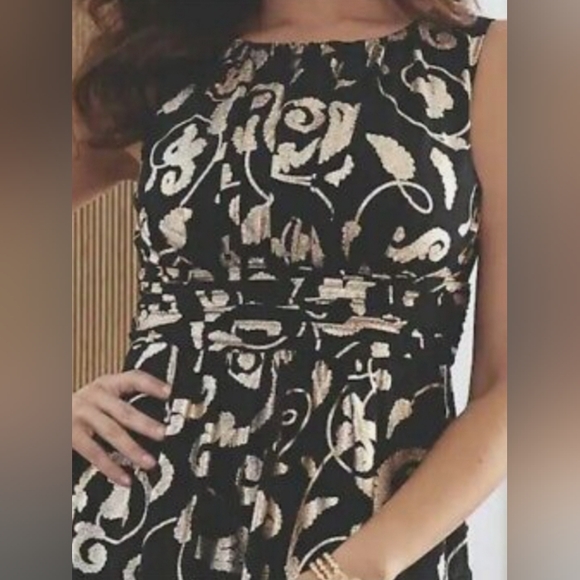 Beautiful party dress NWT - Picture 4 of 10